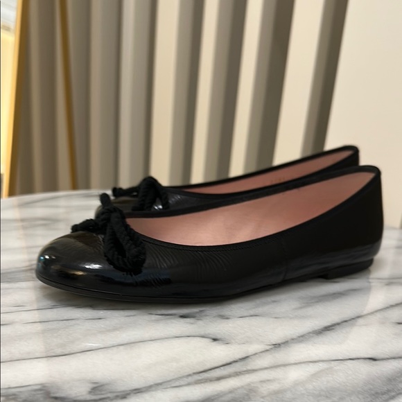 Pretty Ballerinas Glossy Black Flats - Picture 2 of 6